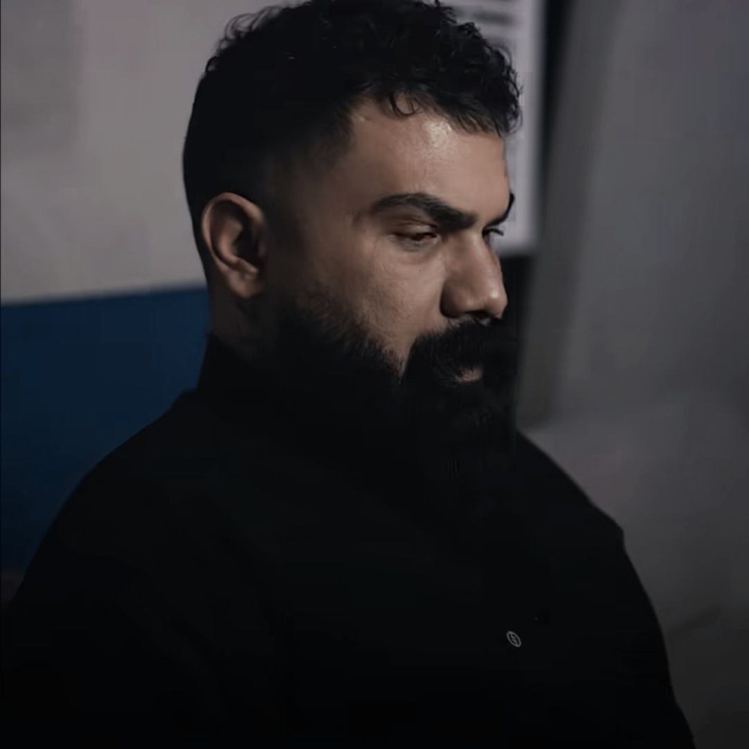 آهنگ جدید فرهاد جهانگیری بریز ﺳﺎﻗﻰ که امشو بد ﺳﺒﮏ ﺳﻨﮕﻴﻨﻢ